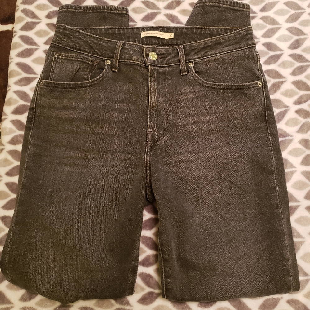 Levi's Ripped Jeans!